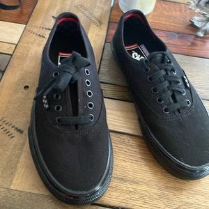 NWOT brand new vans, men’s size 7 1/2 women’s size 9.